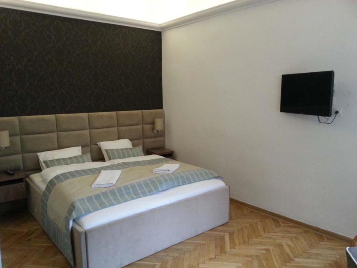Chmielna 5 Rooms & Apartments Варшава Екстериор снимка